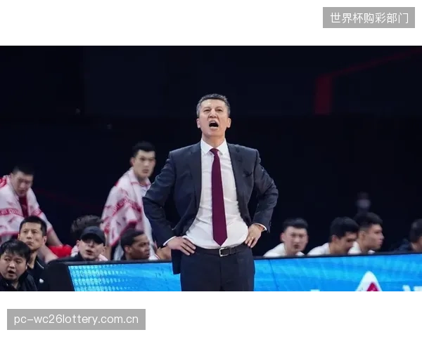 周琦季后赛首轮展现DPOY级别统治力,只手构建禁飞区掐灭广州队攻势。 周琦季后赛首轮展现DPOY级别统治力,只手构建禁飞区掐灭广州队攻势。